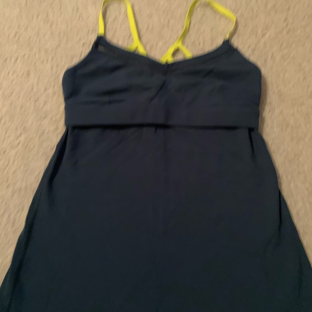 Lulu lemon top